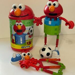 KICK IT ELMO BUILDING SET SOCCER KID KNEX SESAME STREET